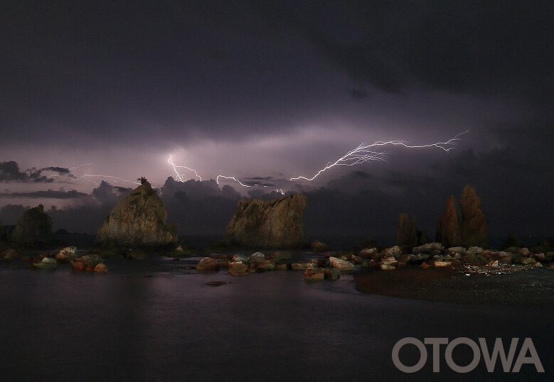 第18回 雷写真コンテスト受賞作品 佳作 -本州最南端の雷-